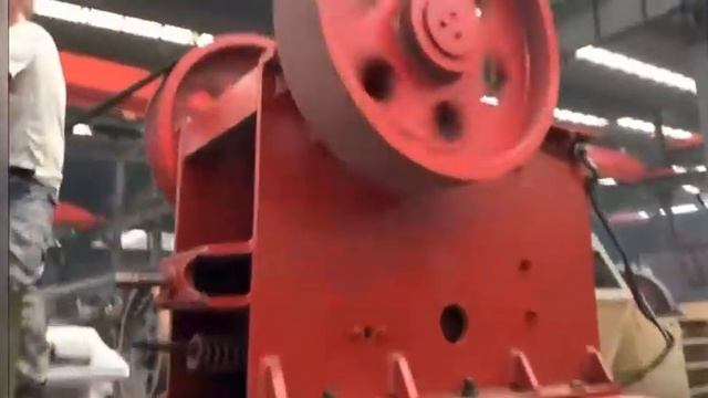 Щековая дробилка РЕ 400/600. С дизельным силовым агрегатом. ДГУ. смотреть онлайн