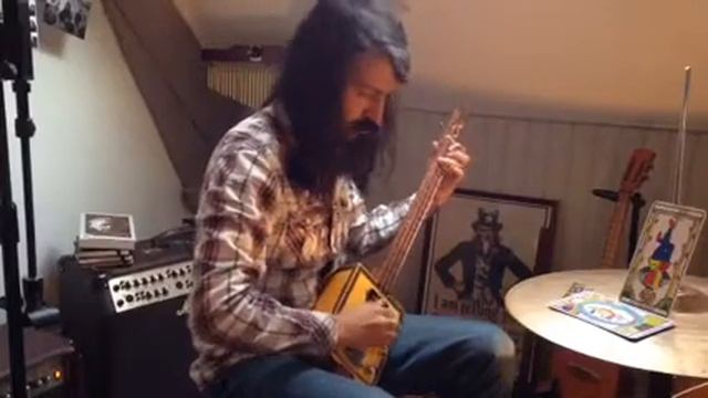 "Huayno" composition cigarbox guitar by Doom Eddy смотреть онлайн