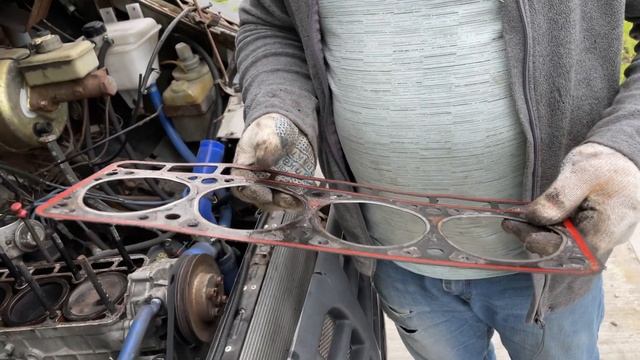 Пробило прокладку ГБЦ на ГАЗЕЛИ. Тосол пошел в цилиндр. Причины. смотреть онлайн