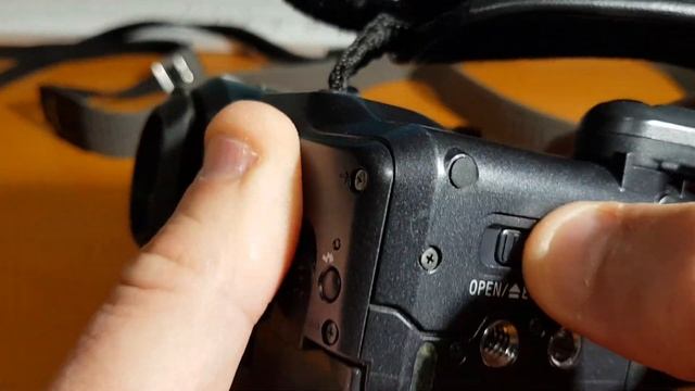 Sony DCR PC330E Handycam Video Camera