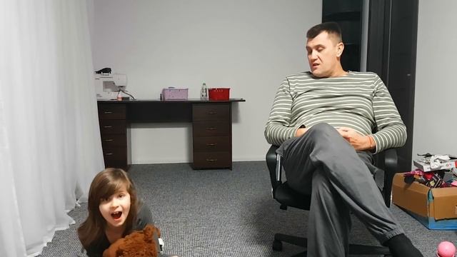 VLOG Илья получил ДВОЙКУ в конце года Новый год испорчен смотреть онлайн