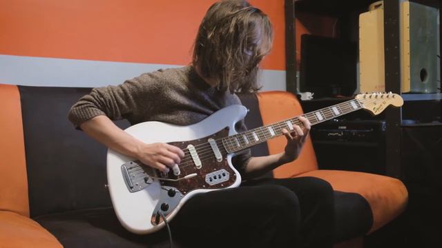 Bass VI and Digitech Whammy (Untitled Crab Raccoon Track) смотреть онлайн