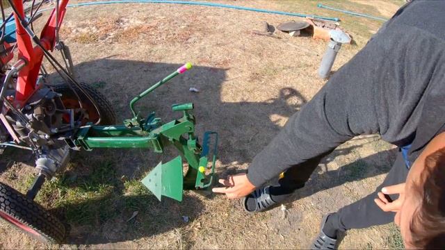 Нестандартный плуг к мотоблоку реверсивный плуг ПЦ-1 -18 смотреть онлайн