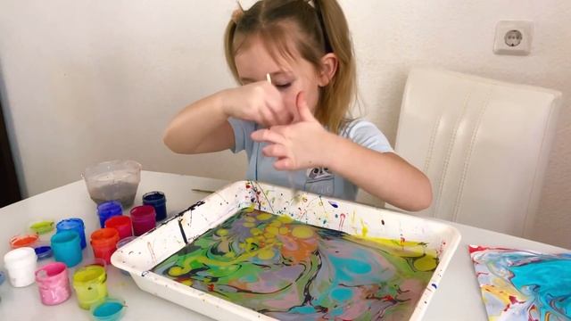 Рисуем на воде. Эмбру. #рисование #рисование_для_детей #дети смотреть онлайн