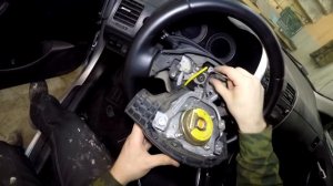 Как снять/разобрать руль Toyota Corolla 2006-2013 год