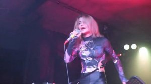 Вера Fox - Russian roulette (Acoustic Rihanna cover, Live 28/04/2022)