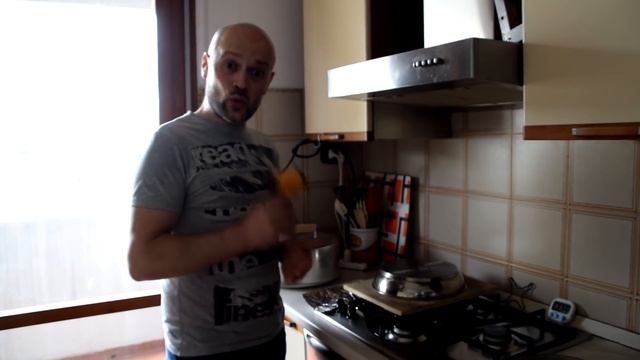 Forno per pizza napoletana costruito con una casseruola e una resistenza смотреть онлайн