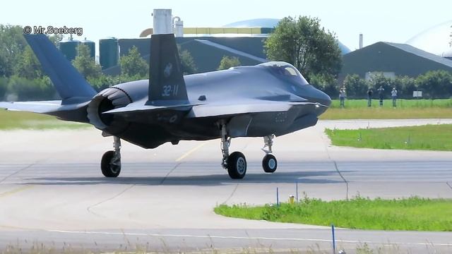 F35 FULL AFTERBURNER Steep Departure, Italian AF at Volkel смотреть онлайн
