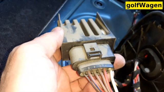 VW Golf 7 Fuel pump control module replacement /fuel pump relay/ смотреть онлайн