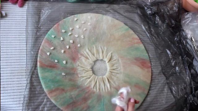 МК по валянию тёплого берета. / How to make a felt beret. смотреть онлайн