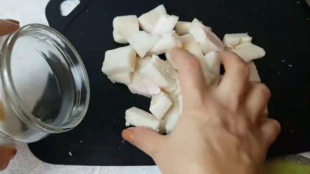 Старое сало для заправки к борщу, цыганка готовит. Как приготовить старое сало. Gipsy cuisine.? смотреть онлайн