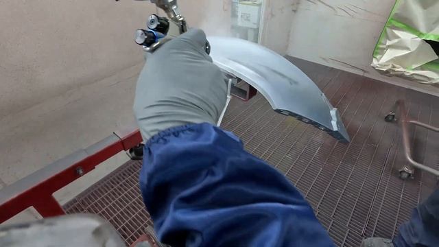 Spraying PPG Envirobase With DV1 Basecoat Gun смотреть онлайн