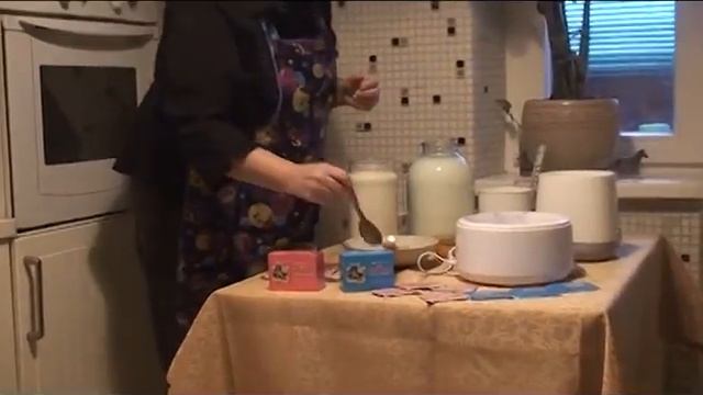 Приготовление йогурта из сухой закваски. Часть 1 смотреть онлайн