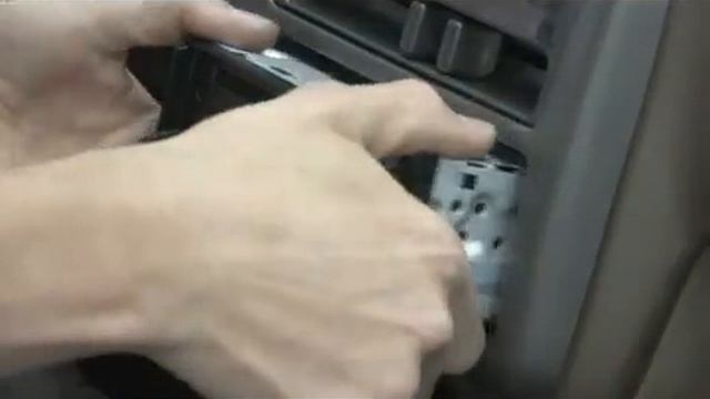 How to Remove a Kenwood Car Stereo смотреть онлайн