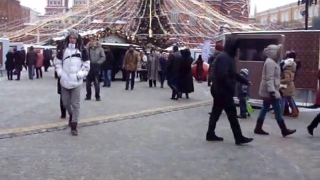 Москва Красная площадь Сувенирные лавки Ёлка Мисс Ксюша в Москве часть2 смотреть онлайн