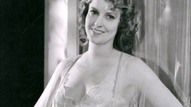 Luciano Pavarotti -  Mama