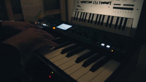 Behringer Deepmind 6 | Winterdagen