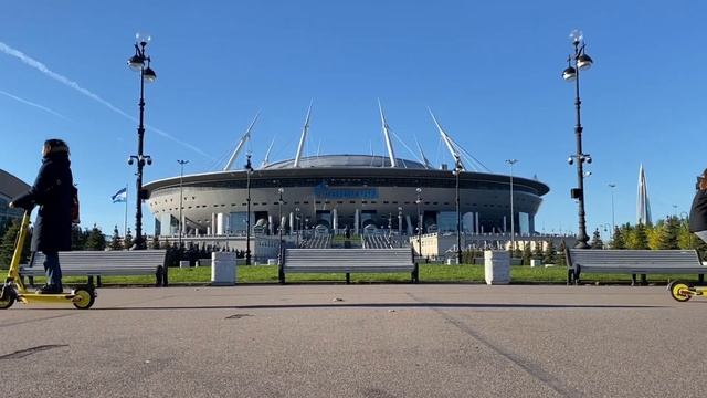 ВЛОГ ИЗ ПЕТЕРБУРГА #2: Крестовский остров, белки, электросамокаты смотреть онлайн