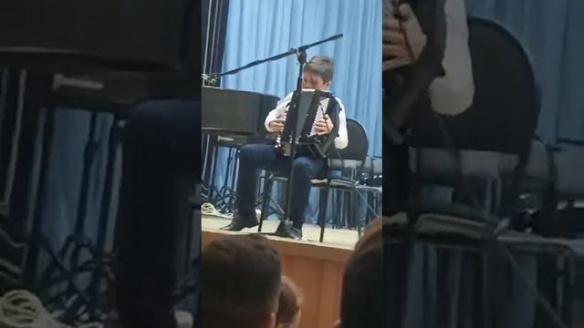 Русская народная песня Калинка на баяне в филармонии Г.Иркутска смотреть онлайн
