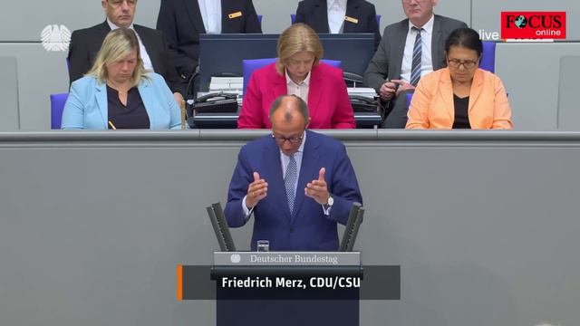 Als Merz Baerbock zerlegt, schüttelt die nur mit dem Kopf смотреть онлайн