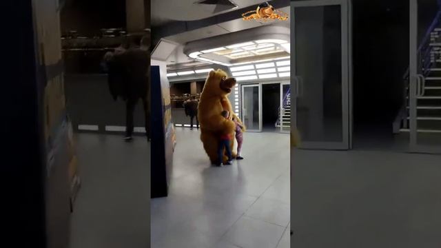 Медведь в Боулинге смотреть онлайн