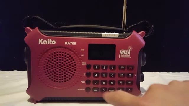 Kaito Voyager XL KA700 Emergency Radio Review смотреть онлайн