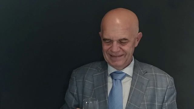 ТОСТУЮЩИЙ ГОСТЬ Артемий Корочков смотреть онлайн