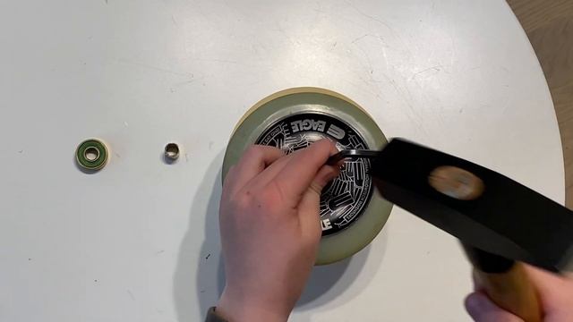 Самый лёгкий способ поменять подшипники на самокате