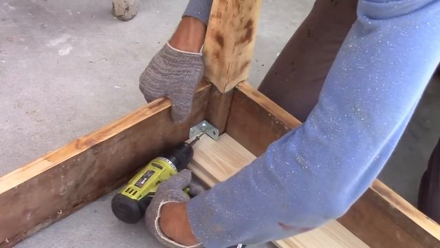 253 Restoration old antique table | Реставрация старого антикварного стола. Художник в деревне смотреть онлайн