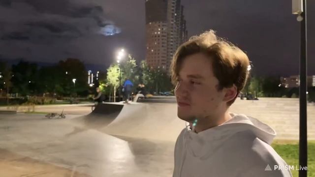 ПАРАДЕВИЧ И EXILE ПЫТАЮТСЯ ДЕЛАТЬ ТРЮКИ В СКЕЙТ ПАРКЕ// IRL смотреть онлайн