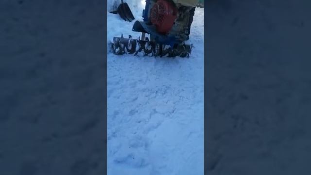 Уборка утоптанного ( указанного) снега смотреть онлайн
