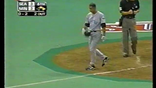 Mariners vs Twins (5-23-2001) смотреть онлайн