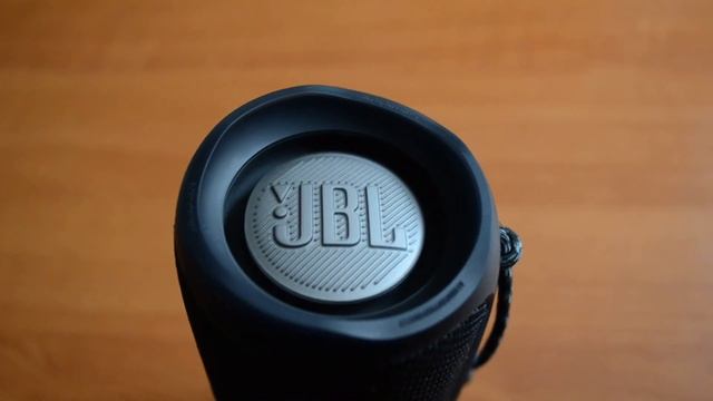 Колонка JBL FLIP 5 LFM 70% Bass test смотреть онлайн