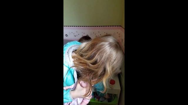 Breastfeeding education: reminding kids what is normal смотреть онлайн