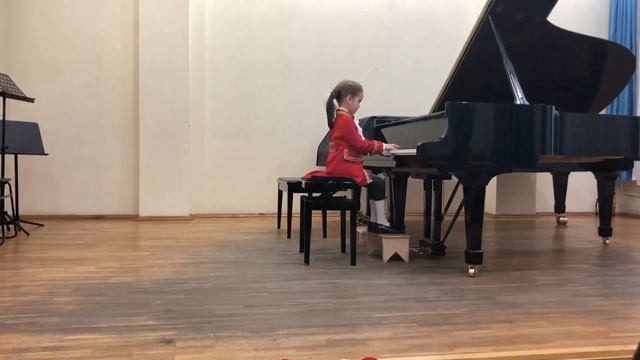 Катя Лакеева. Первое выступление. Санкт-Петербург. 5 лет. смотреть онлайн