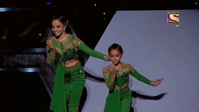 'Apna Time Aayega' Performance पर Tejas के Moves से हुए Judges Amaze | Super Dancer | Happy Vibes смотреть онлайн