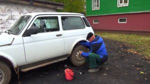 Если забуксовал, то я так вытаскиваю машину любую