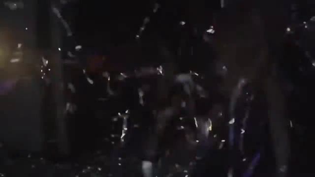 Серебряное бумажное шоу смотреть онлайн