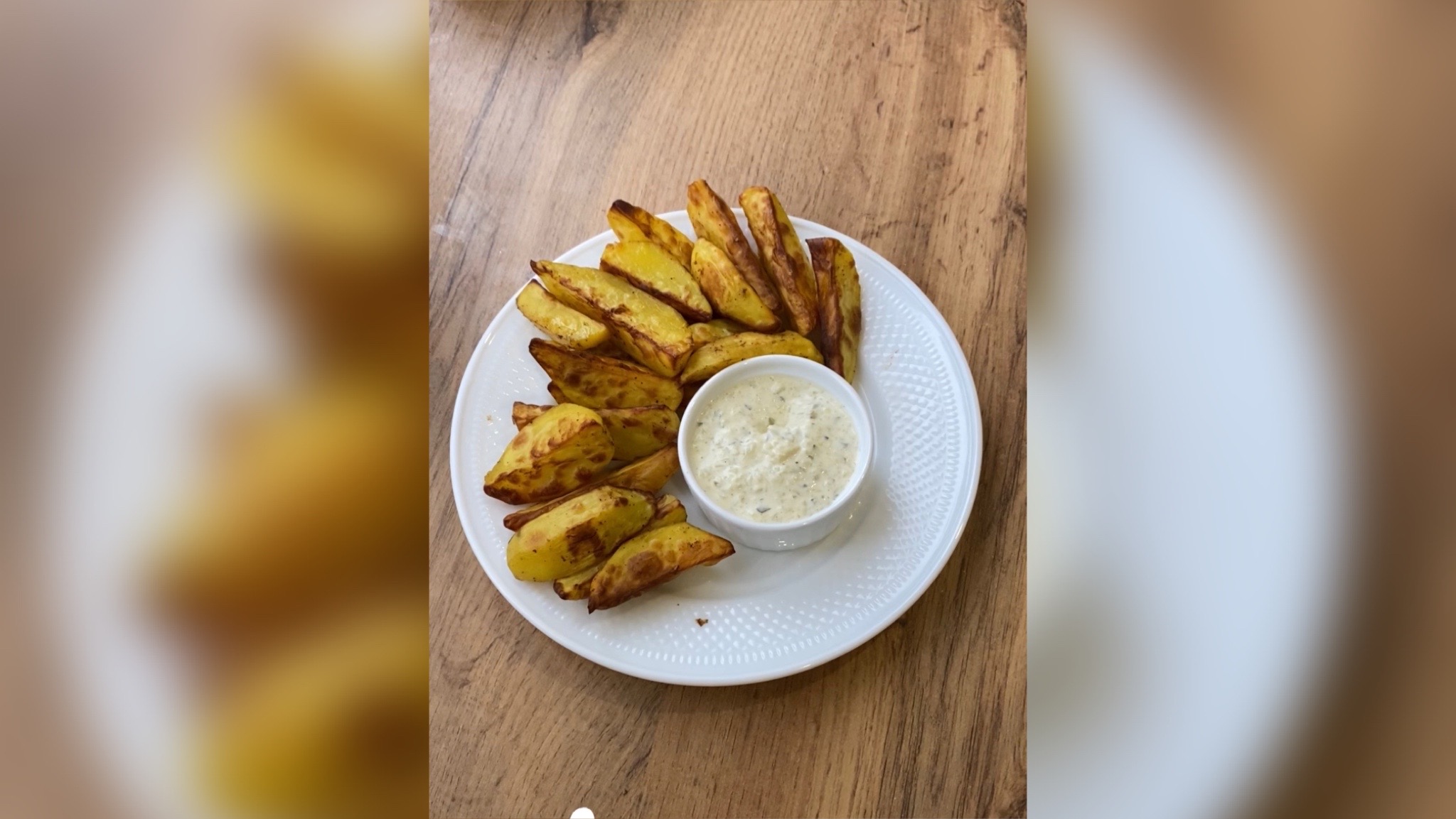 Аппетитная картошечка с соусом тар-тар