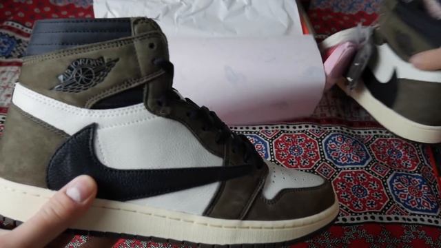 РАСПАКОВКА И ОБЗОР КРОССОВОК NIKE AIR JORDAN 1 x TRAVIS SCOTT смотреть онлайн