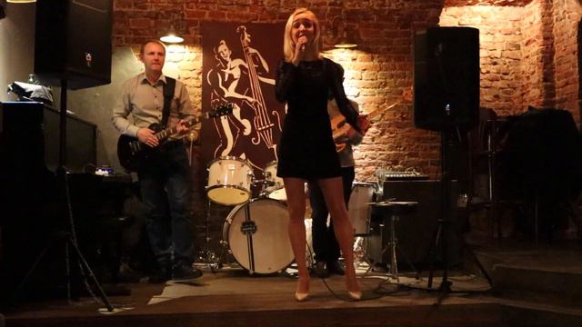 трио Настасьи Байкаловой (вокал, гитара, бас-гитара) @Sicaffe Coffee & Strudels #jazz #music #video