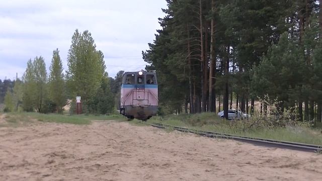 Мотриса ТУ8П-001 на узкоколейной жд Тверского КСМ № 2. смотреть онлайн