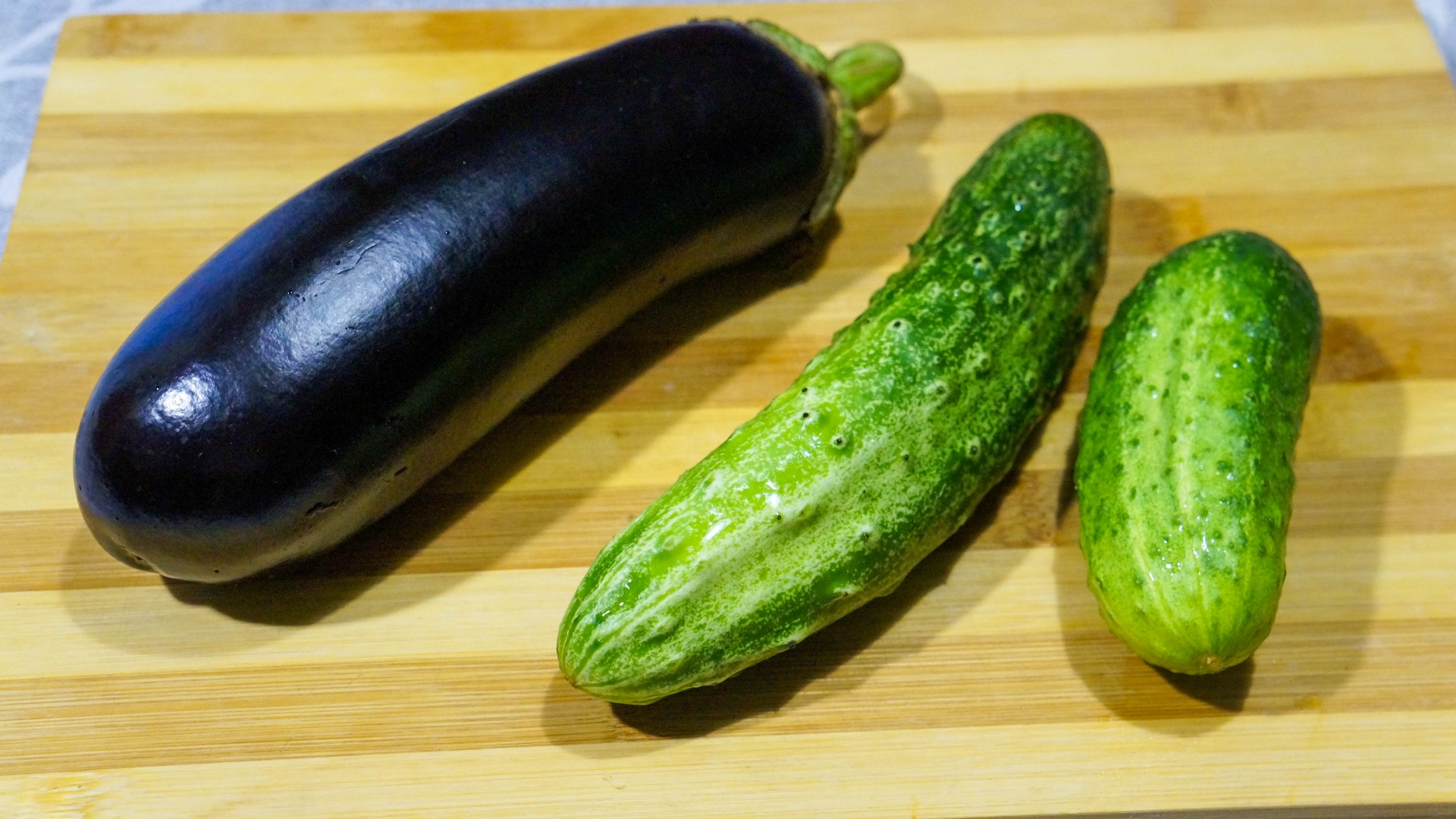 Если в магазине скидка на баклажаны, то я их покупаю побольше. Показываю, что я из них готовлю. смотреть онлайн