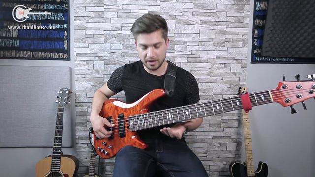Como tocar un BAJO de 6 CUERDAS | Afinación, Ventajas y Desventajas смотреть онлайн