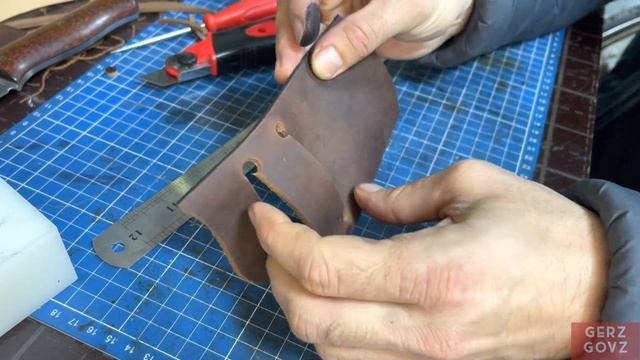 Ножны из кожи (knife sheath) смотреть онлайн
