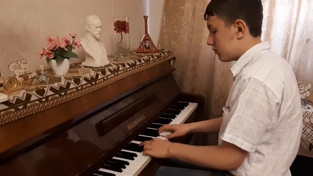 SOFT MOZART RECITAL May 2018: Андрей Купче, 13 лет, играет - Чайковский. Старин франц песенка. смотреть онлайн