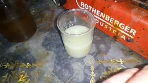 Завис раствор, муть белая, исправляем и забираем золото.