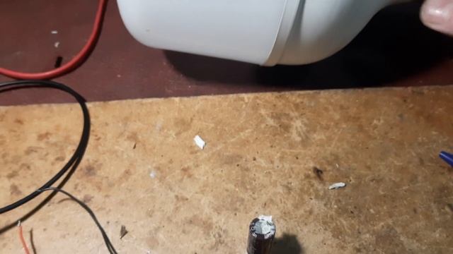 Хочешь снизить в драйвере ток светодиодов? А тогоограничевающего резистора на плате драйвера нет! смотреть онлайн