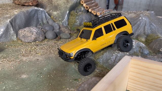FMS FCX18 LC80 - Ultimate Scale & Trail Performance! смотреть онлайн