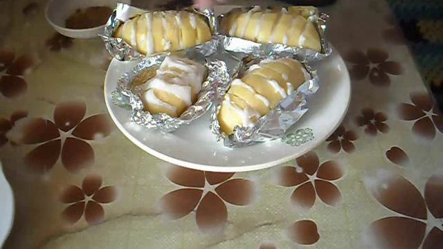 Куриные голени и картошка- гармошка в сковороде гриль- газ смотреть онлайн